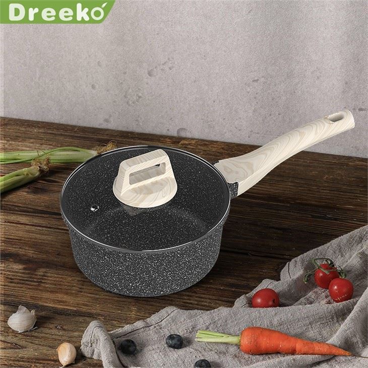 2 literes serpenyő kiöntőcsővel