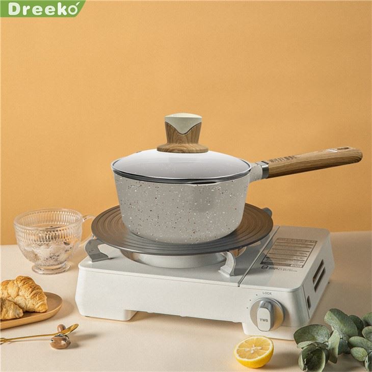 Klasszikus Nonstick szósz serpenyő fedéllel