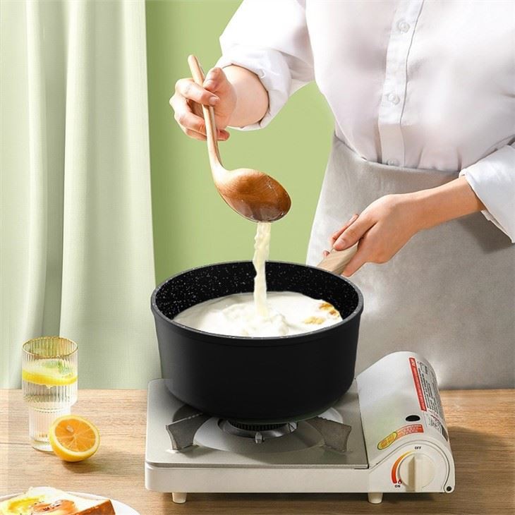 Nonstick Casserole With Long Handle